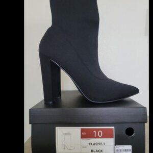 Brand New Boots Size 10 Forever 21